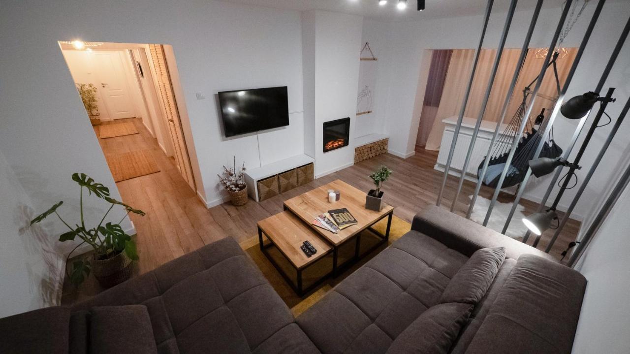 The Retreat - Heartwarming Fireplace 3-Room Apartment Brasov Exterior photo